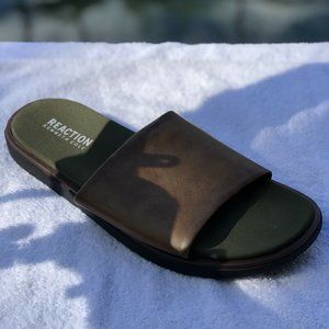KENNETH COLE REACTION ALARIC BROWN LEATHER SLIDE SANDAL (SIZE 11) [PREOWNED]